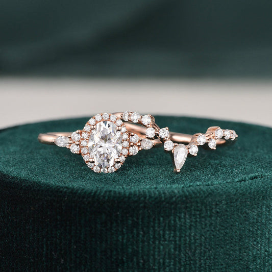 The Celeste Set — Oval Lab Diamond Secret Halo Wedding Ring Set II