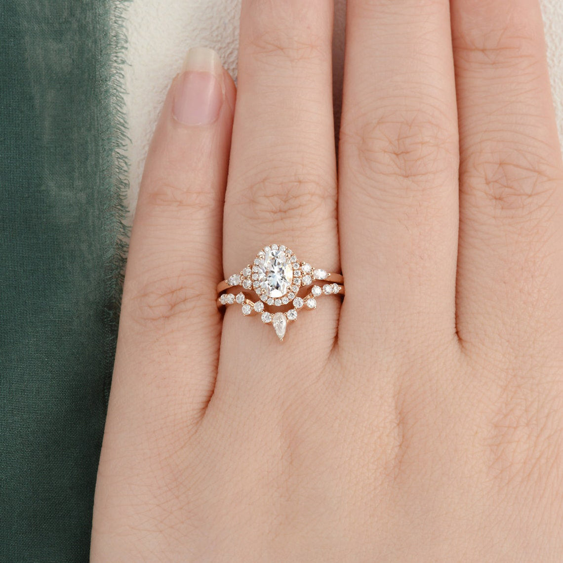 The Celeste Set — Oval Lab Diamond Secret Halo Wedding Ring Set II