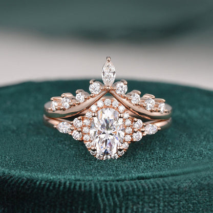 The Celeste Set — Oval Lab Diamond Secret Halo Wedding Ring Set