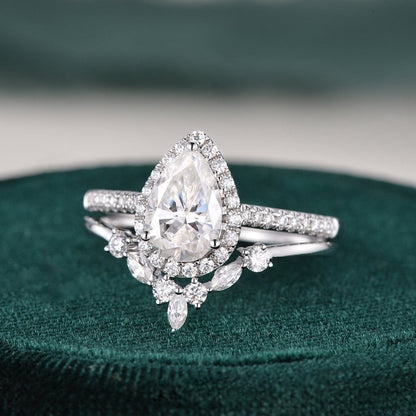 The Violet Set — Pear Lab Diamond Vintage Wedding Ring Set