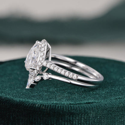 The Violet Set — Pear Lab Diamond Vintage Wedding Ring Set