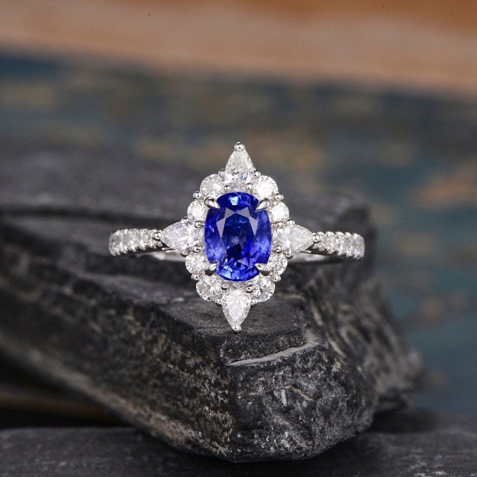 The Aria — Lab Sapphire & Lab Diamond Vintage Ring