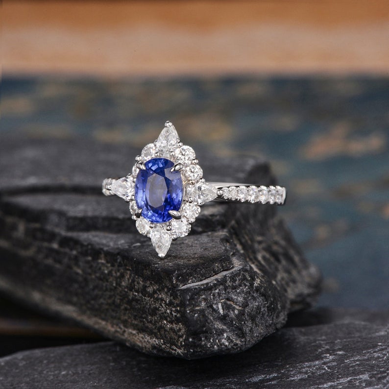 The Aria — Lab Sapphire & Lab Diamond Vintage Ring