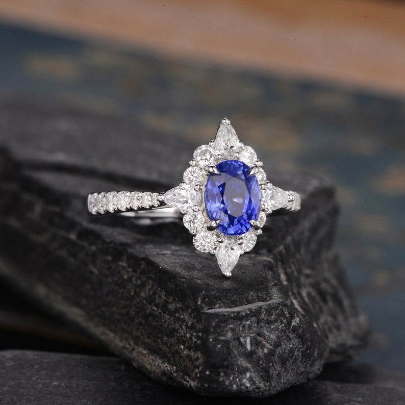The Aria — Lab Sapphire & Lab Diamond Vintage Ring
