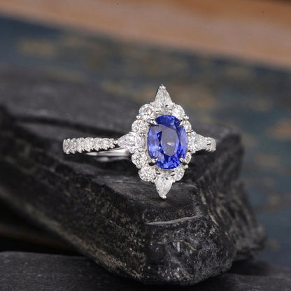The Aria — Lab Sapphire & Lab Diamond Vintage Ring