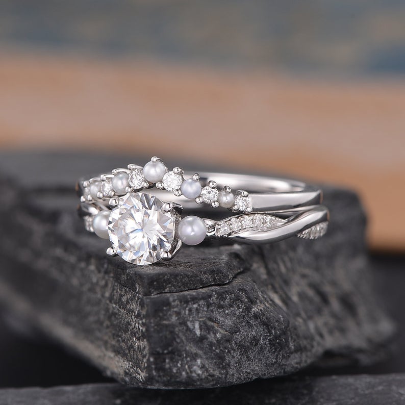 The Clara — Round Lab Diamond Solitaire Engagement Ring V