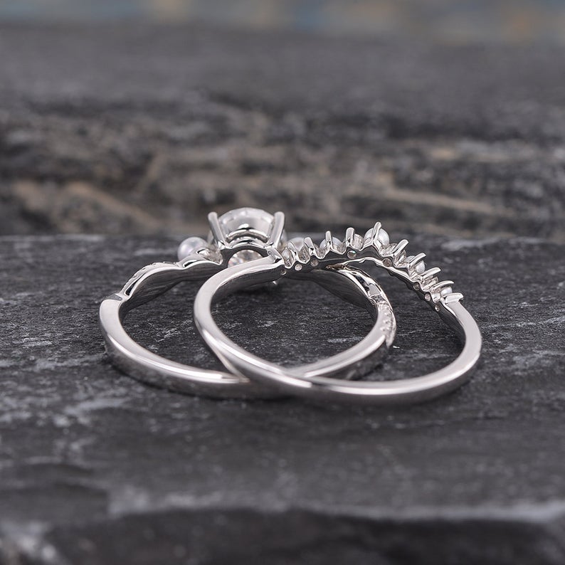 The Clara — Round Lab Diamond Solitaire Engagement Ring V