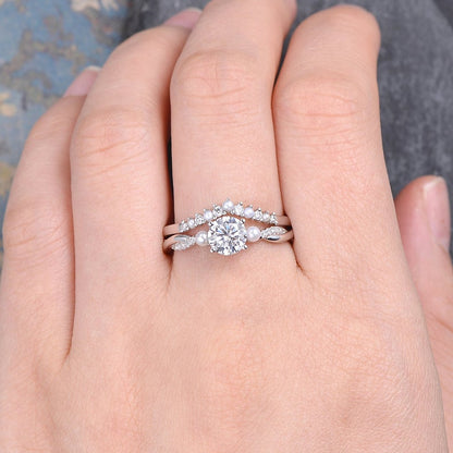 The Clara — Round Lab Diamond Solitaire Engagement Ring V