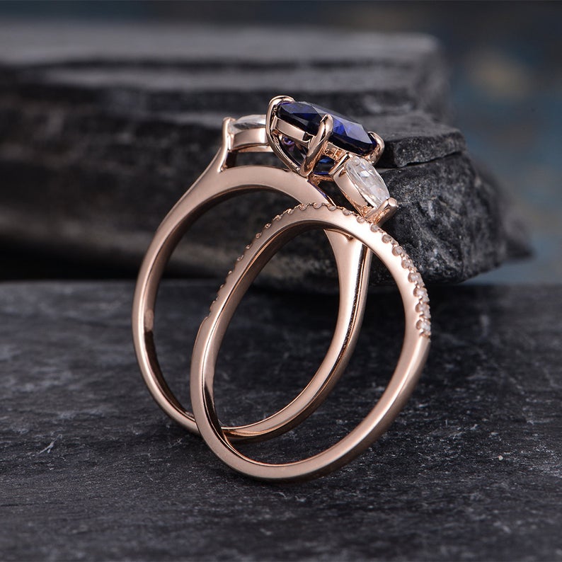 The Isla Set — Oval Lab Blue Sapphire Vintage Bridal Ring Set