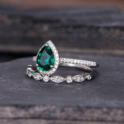 The Grace Set — Emerald Lab Emerald Vintage Bridal Ring Set