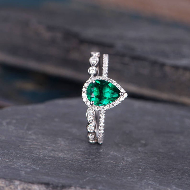 The Grace Set — Emerald Lab Emerald Vintage Bridal Ring Set