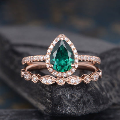 The Grace Set — Emerald Lab Emerald Vintage Bridal Ring Set