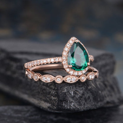 The Grace Set — Emerald Lab Emerald Vintage Bridal Ring Set